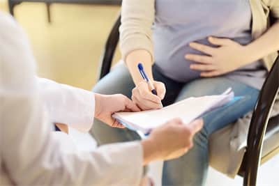 高血压对生育有哪些影响，可以做试管婴儿吗？