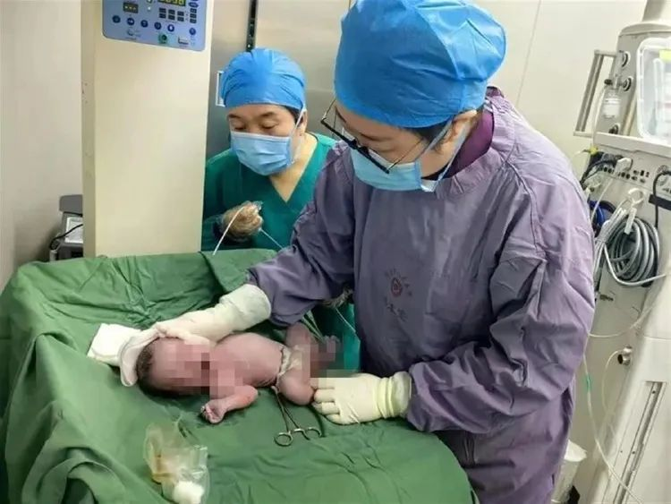 济南60岁高龄孕妇分娩男婴，女性真的多大年龄都能生吗？