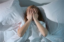做试管婴儿期间出现“失眠”怎么办，对囊胚的移植有影响吗？