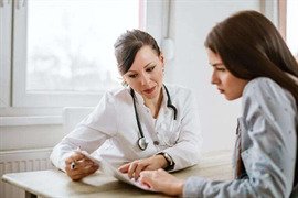 计划做试管婴儿，有子宫内膜息肉要先处理吗？